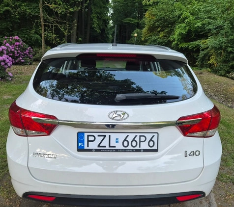 Hyundai i40 cena 28500 przebieg: 271600, rok produkcji 2012 z Złotów małe 29